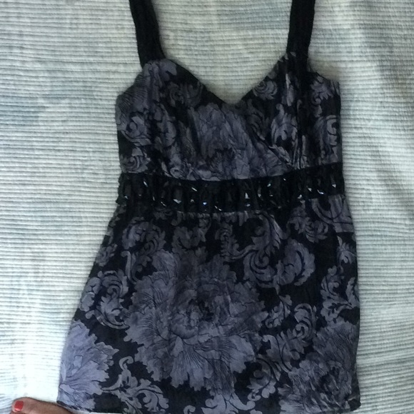 Halter top - Picture 1 of 3